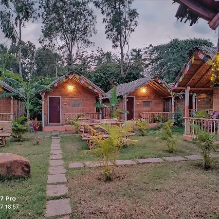 Hotel Island Vibes Hampi Exterior foto