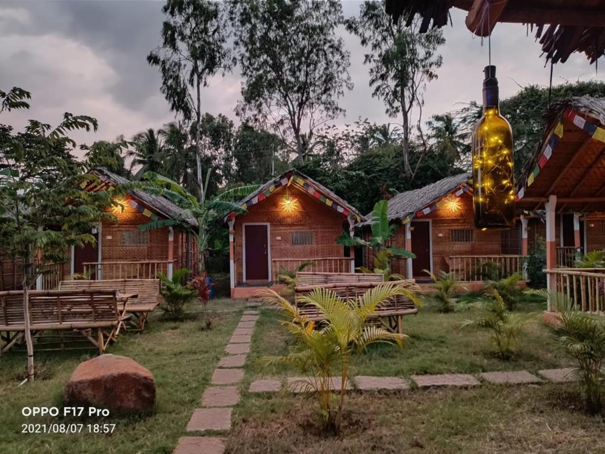 Hotel Island Vibes Hampi Exterior foto